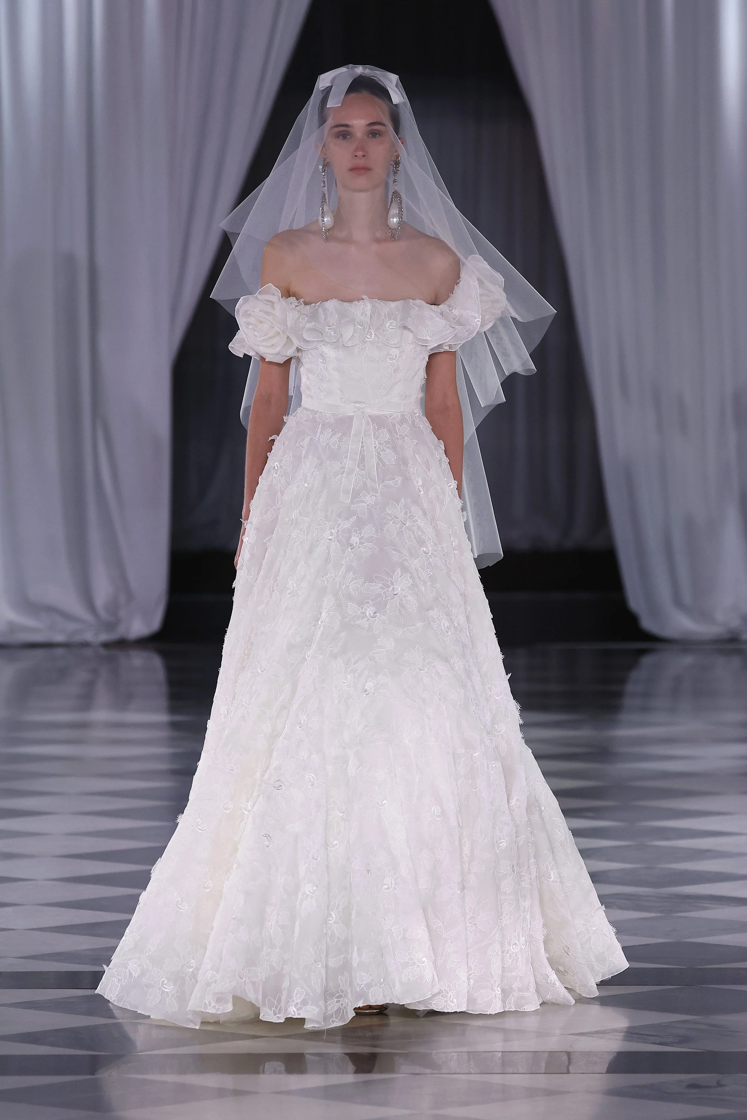 jinwang bride - Giambattista Valli